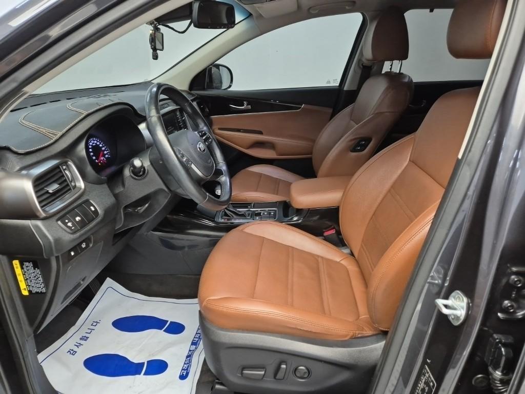 KIA Sorento - Vista 11
