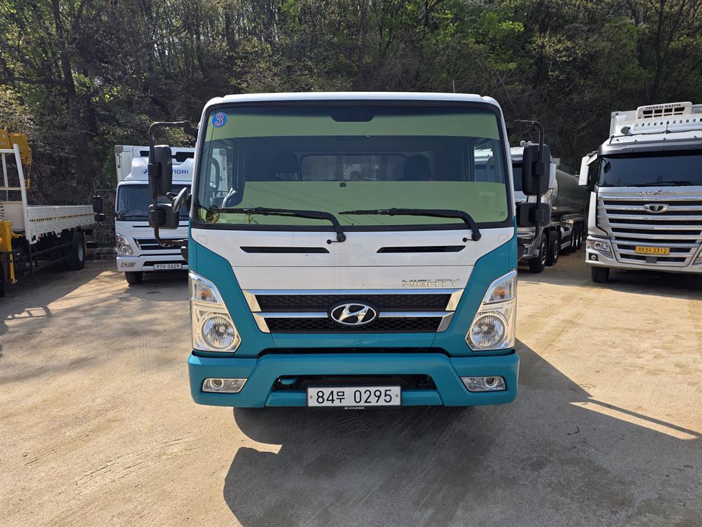 medium and large cargo Cargo 2018 Blanco - Importación desde Corea - HF Imports Iquique - Foto 1