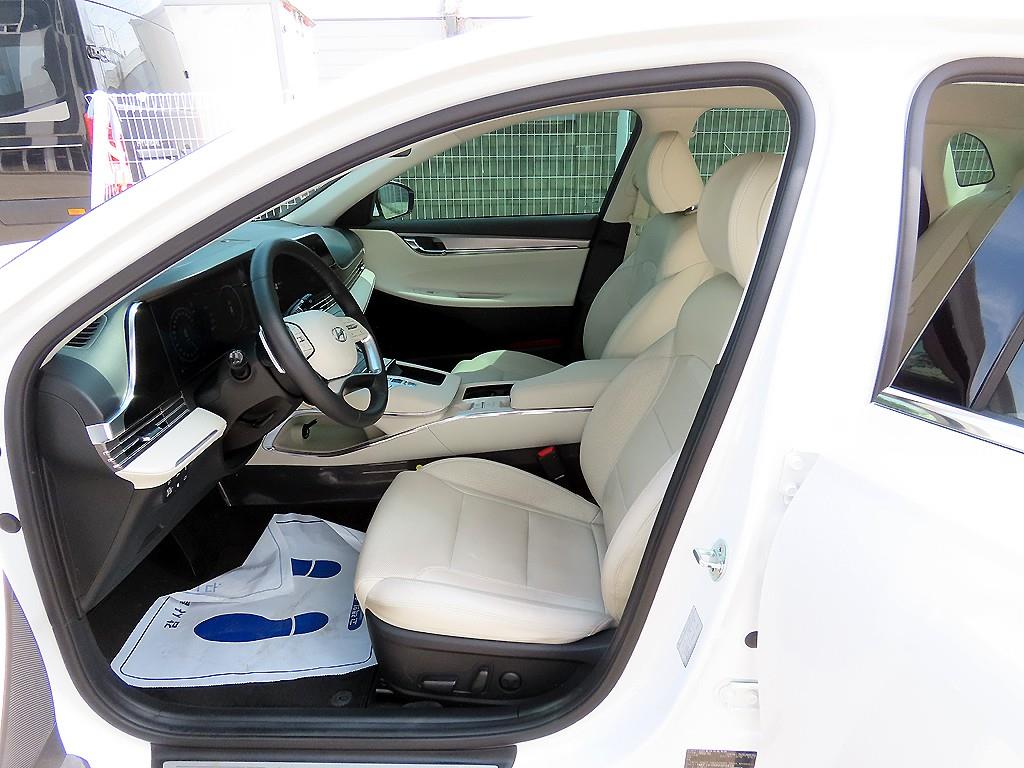 HYUNDAI Grandeur - Vista 5