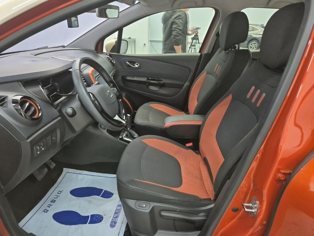 SAMSUNG QM3 - Vista 9