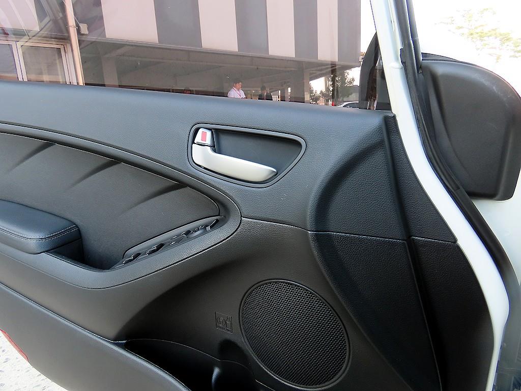 KIA K3 - Vista 11