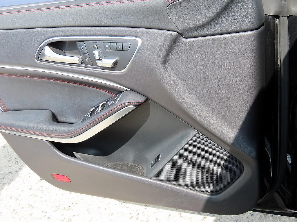 Mercedes Benz CLA Class - Vista 11