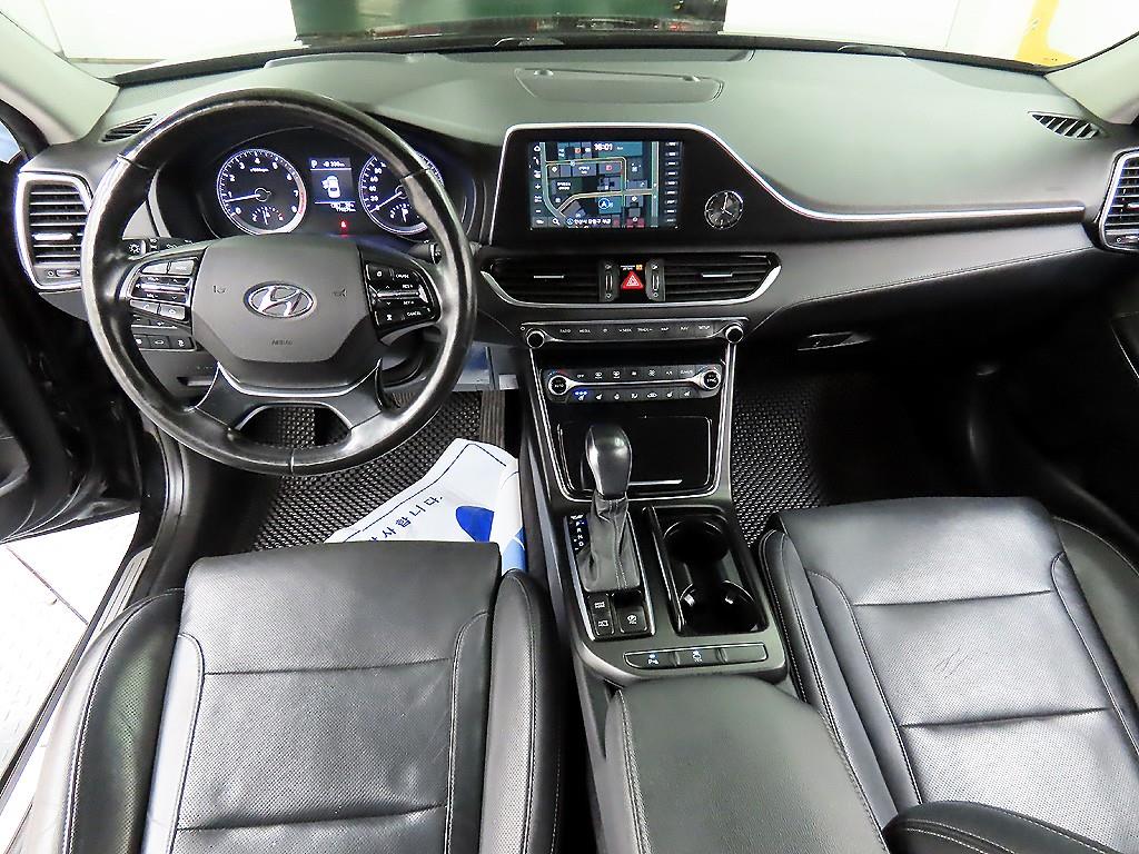 HYUNDAI Grandeur - Vista 7