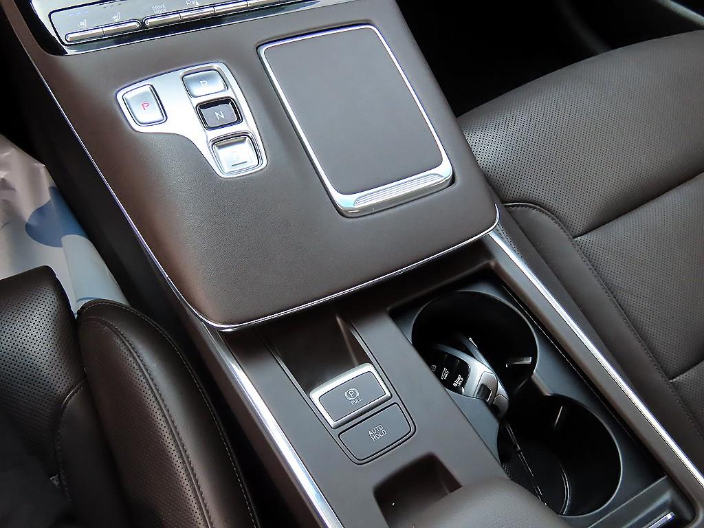 HYUNDAI Grandeur - Vista 11