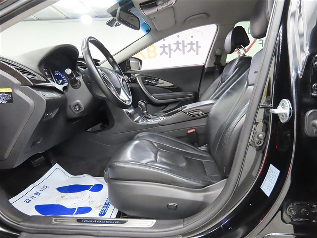 HYUNDAI Grandeur - Vista 5