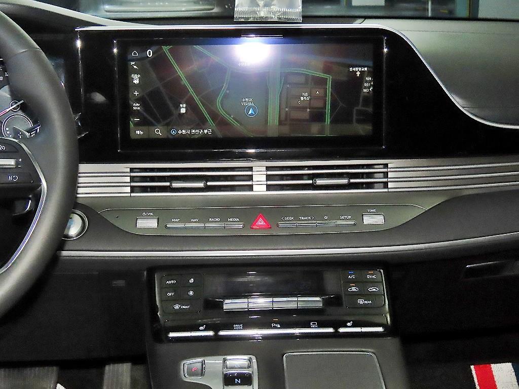 HYUNDAI Grandeur - Vista 11