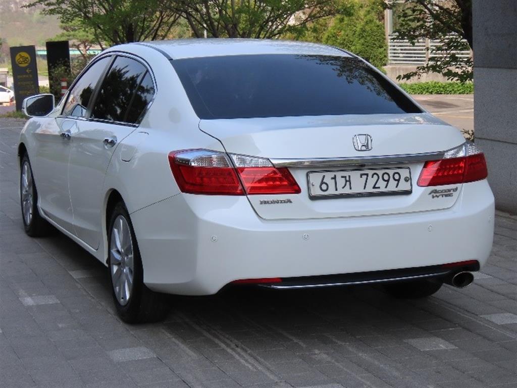 Honda Accord - Vista 7