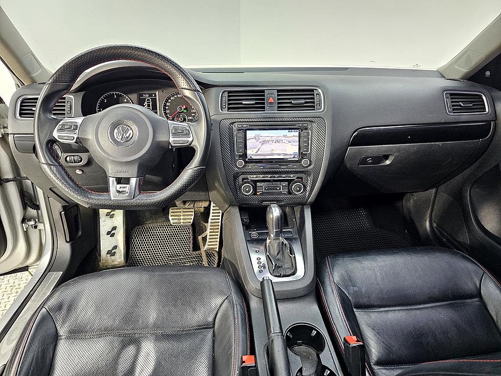 Volkswagen Jetta - Vista 5