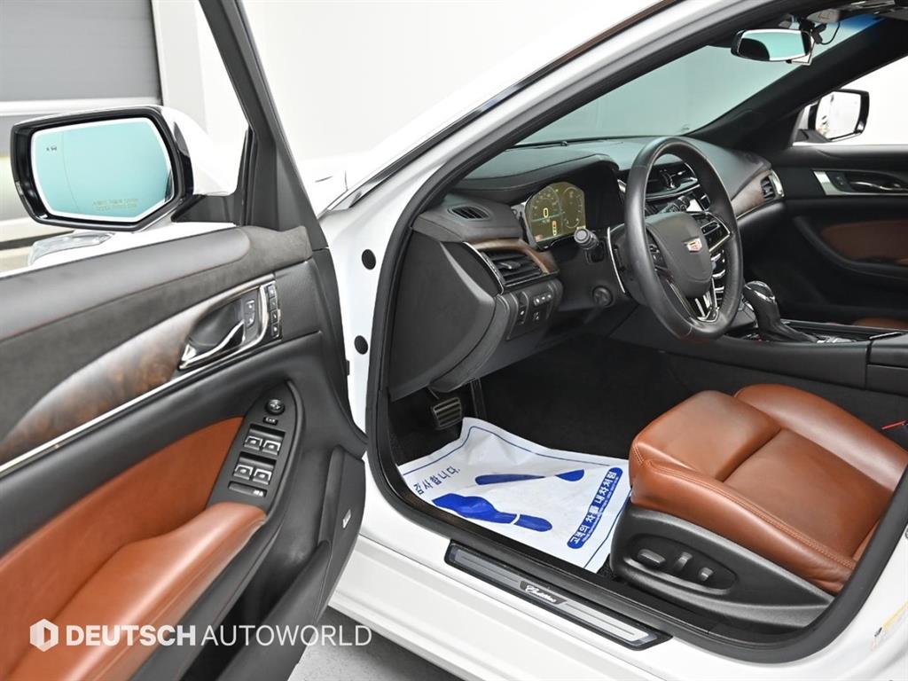 Cadillac CTS - Vista 11