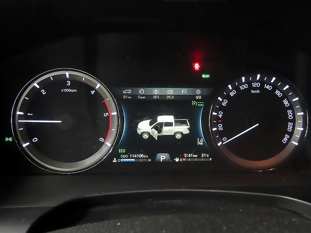 Ssangyong Rexton - Vista 8