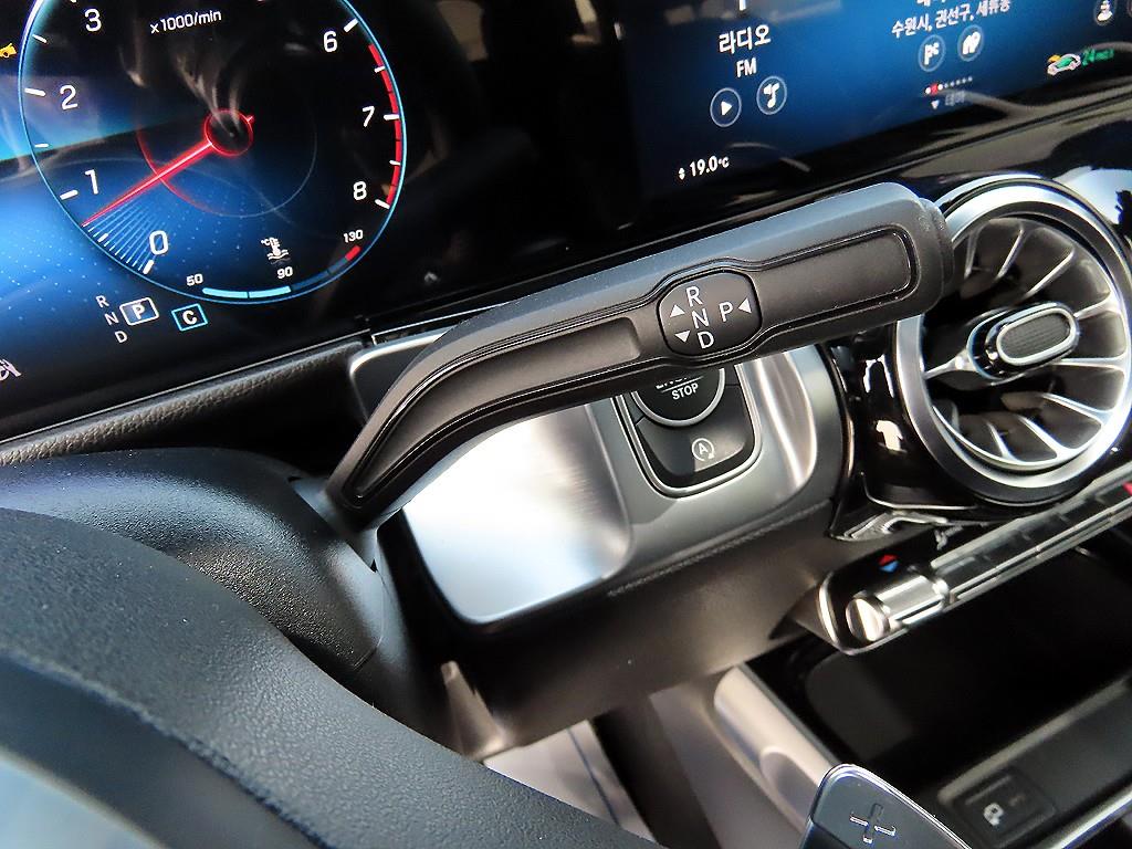 Mercedes Benz GLB Class - Vista 10