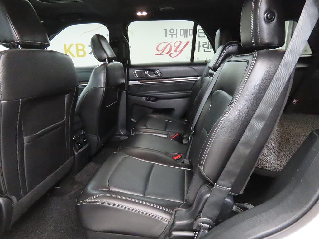 Ford Explorer - Vista 6