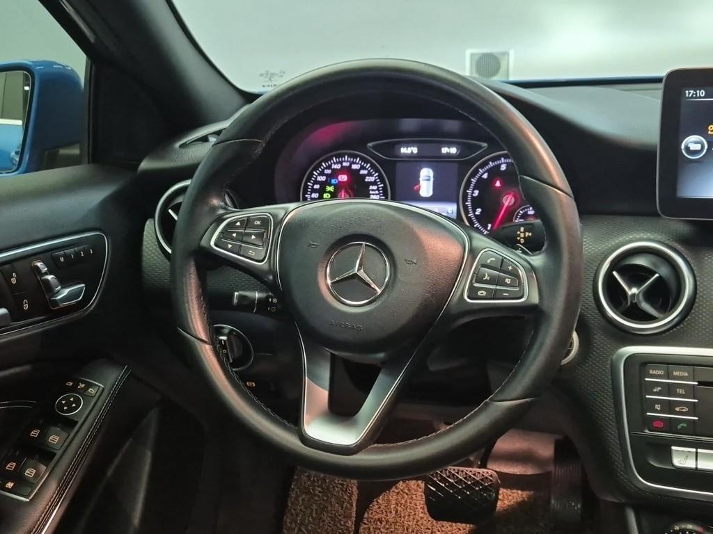 Mercedes Benz A Class 2017 Azul - Importación desde Corea - HF Imports Iquique - Foto 18