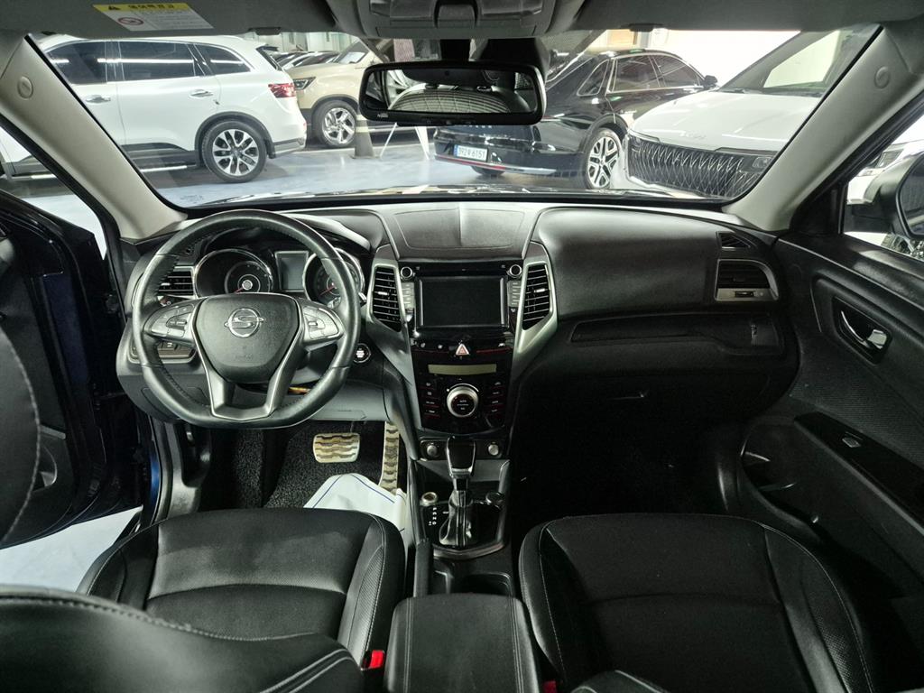 Ssangyong Tivoli - Vista 8