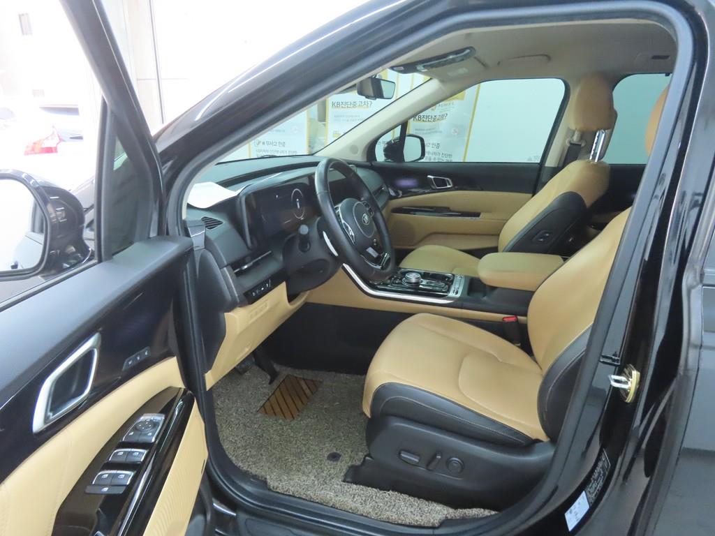 KIA Carnival - Vista 5