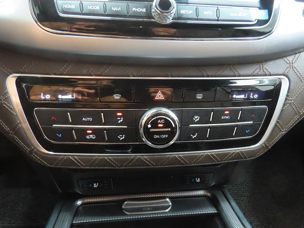 Ssangyong Rexton - Vista 12