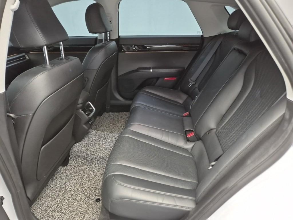 HYUNDAI Grandeur - Vista 12