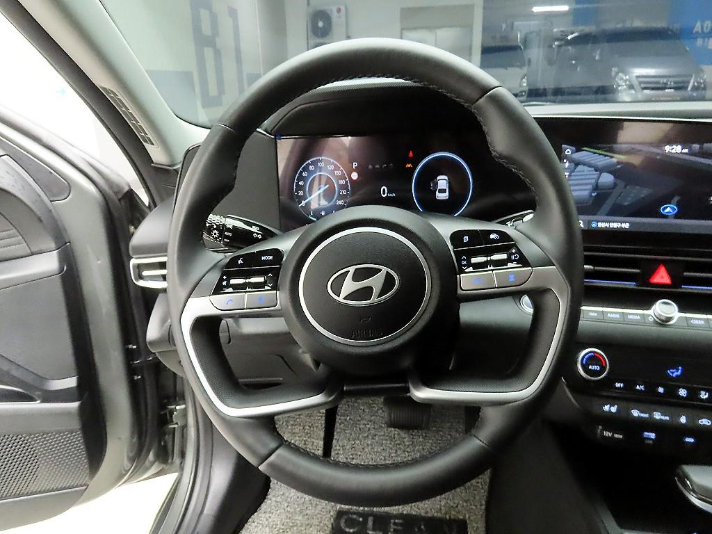 HYUNDAI Avante - Vista 7