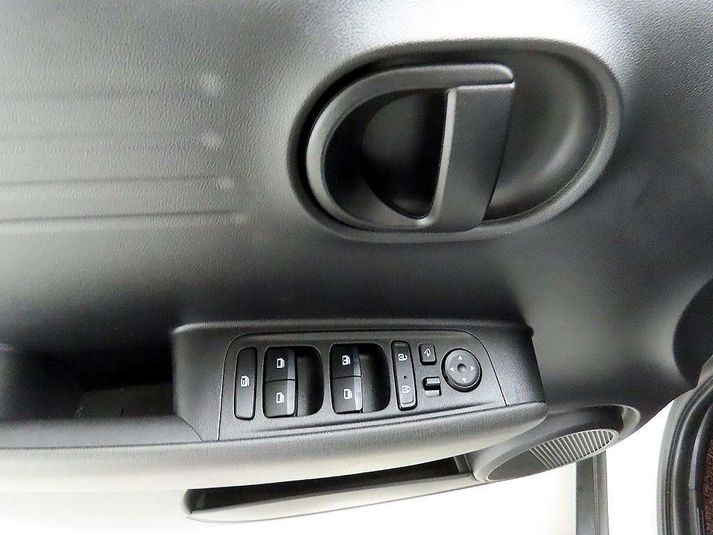 HYUNDAI Casper - Vista 11