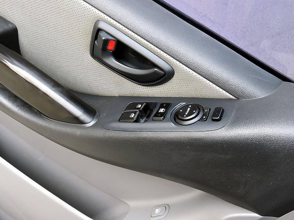 HYUNDAI Starex - Vista 11