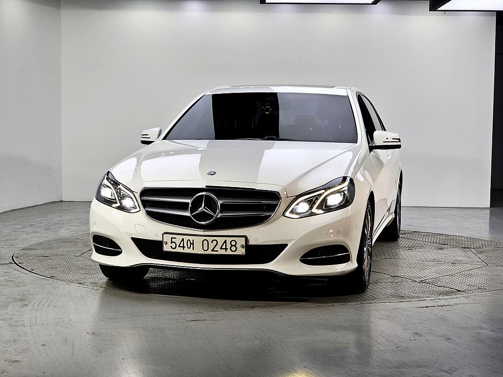 Mercedes Benz E class - Vista 2