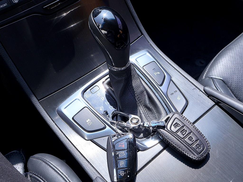 HYUNDAI Grandeur 2016 Negro - Importación desde Corea - HF Imports Iquique - Foto 7