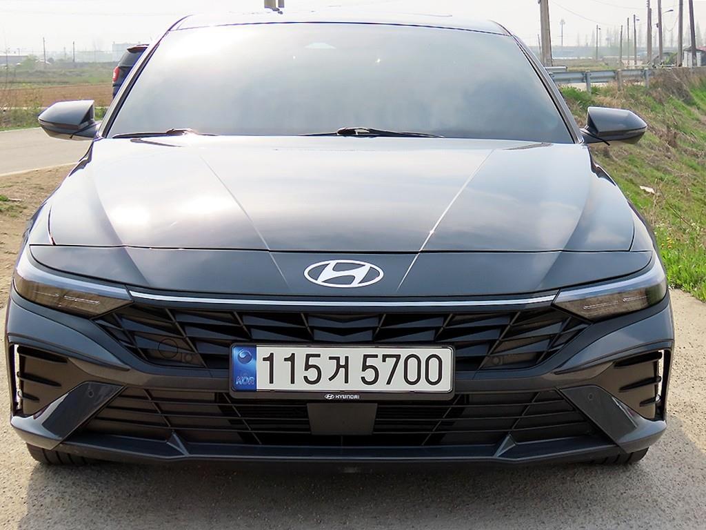 HYUNDAI Avante 2024 Gris - Importación desde Corea - HF Imports Iquique - Foto 1