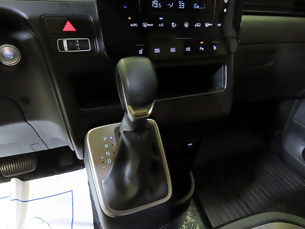 HYUNDAI Staria - Vista 12