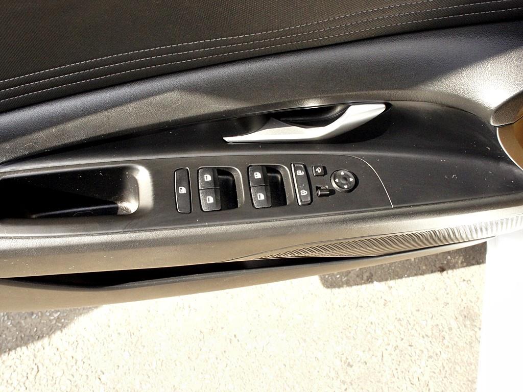 HYUNDAI Avante 2021 Blanco - Importación desde Corea - HF Imports Iquique - Foto 13