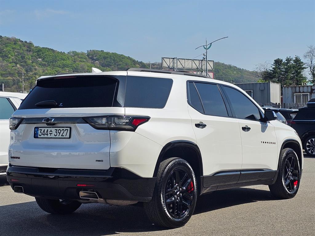 Chevrolet Travers - Vista 2