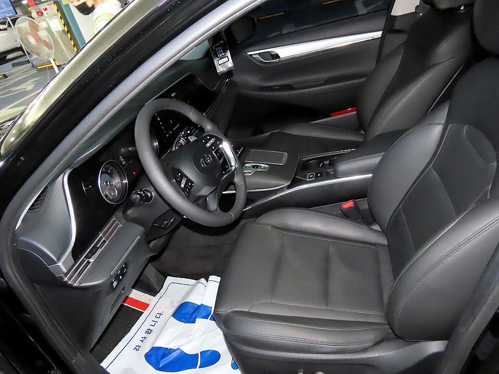 HYUNDAI Grandeur - Vista 6