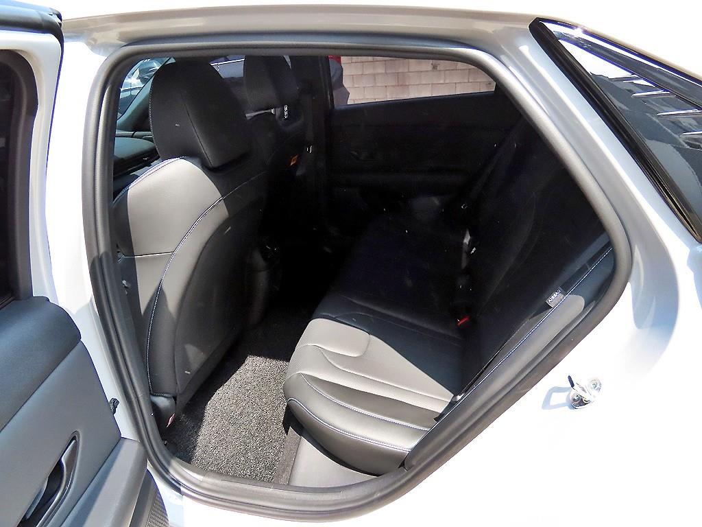 HYUNDAI Avante - Vista 6