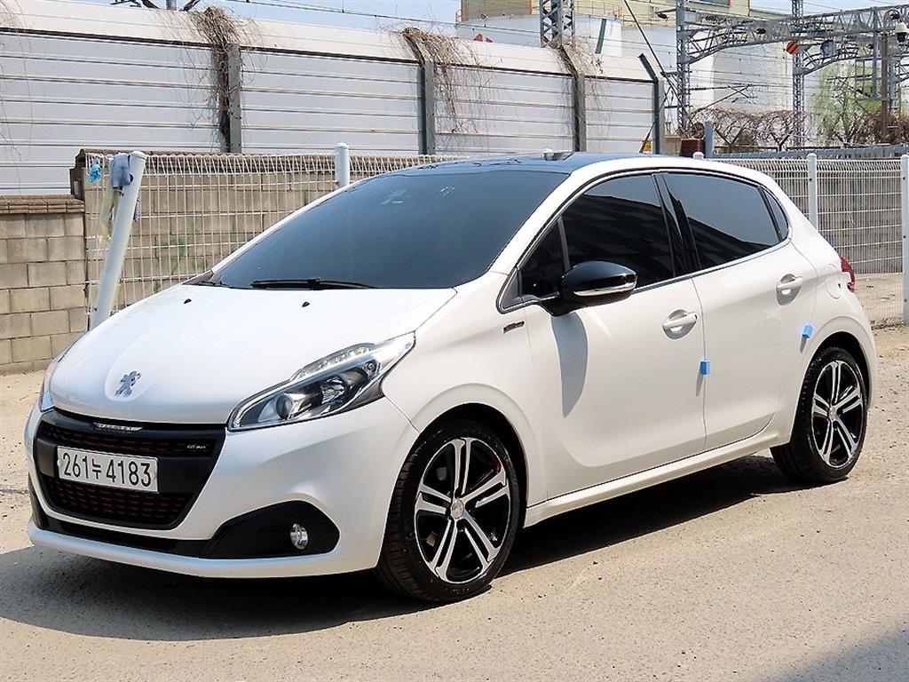 Peugeot 208 - Vista 2