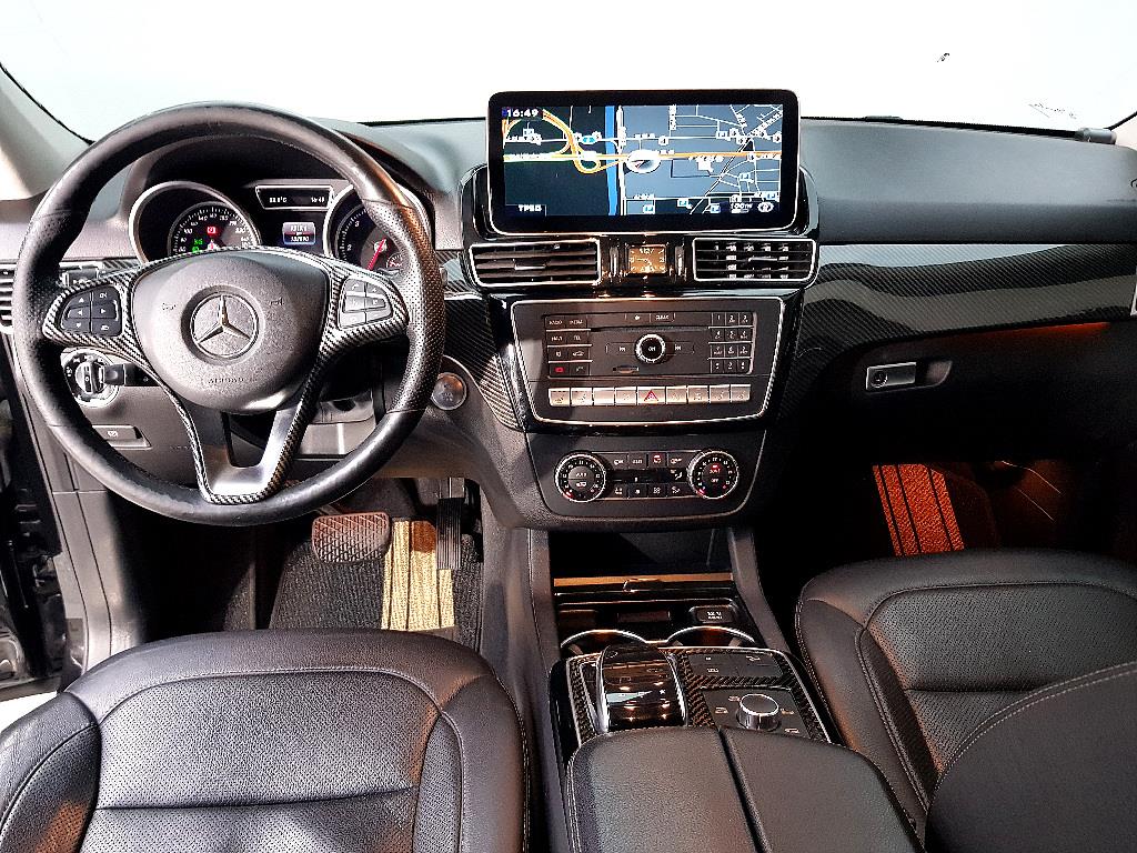Mercedes Benz GLE Class - Vista 5