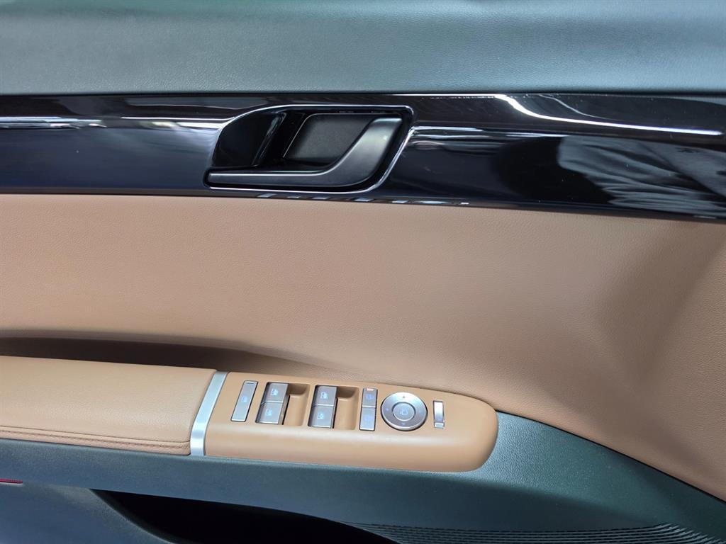 HYUNDAI Grandeur - Vista 10