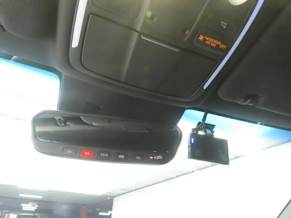 Genesis G70 - Vista 12