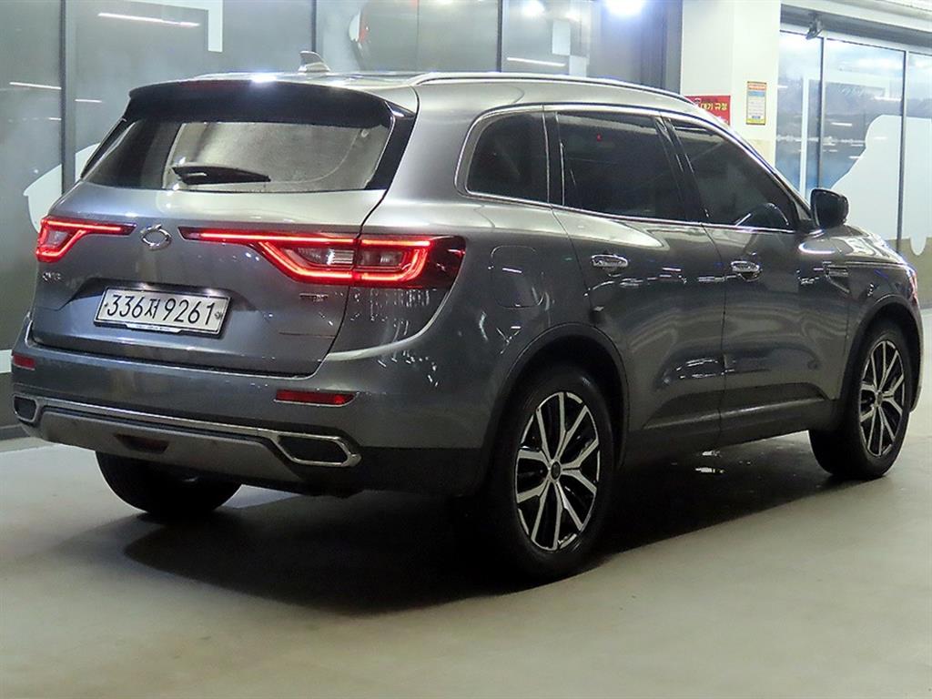 SAMSUNG QM6 - Vista 4