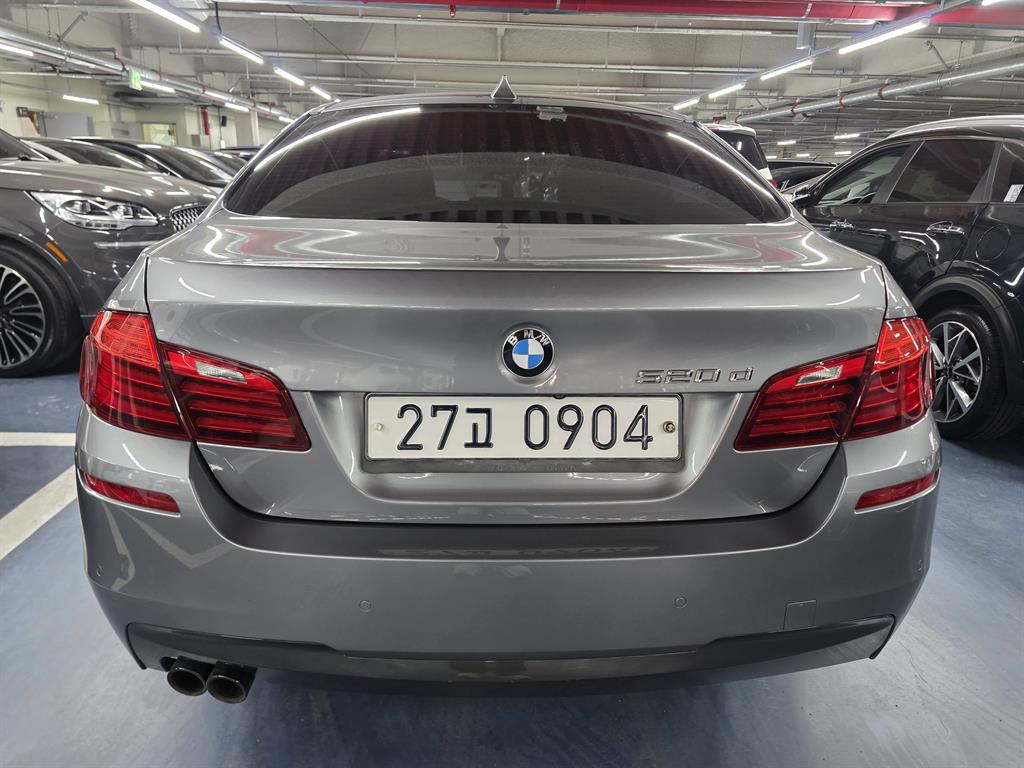 BMW 5 Series - Vista 5