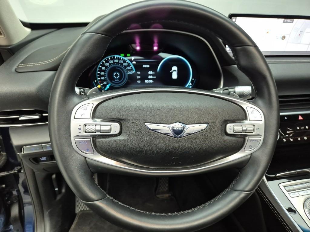 Genesis GV80 - Vista 9