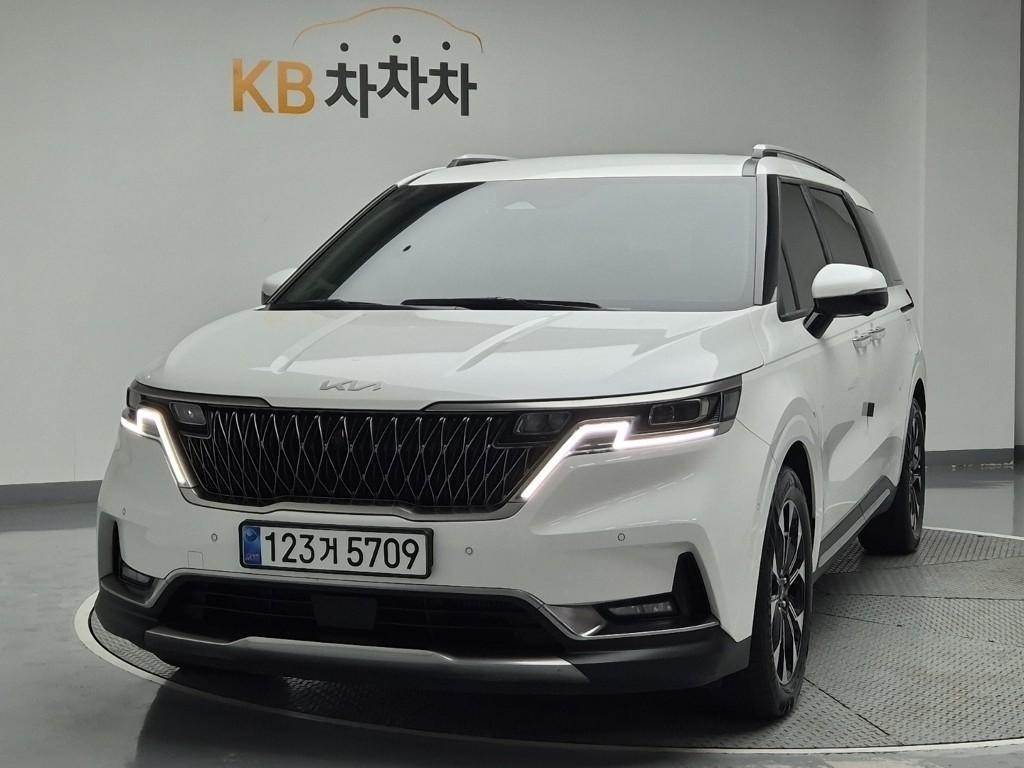 KIA Carnival 2023 Blanco - Importación desde Corea - HF Imports Iquique - Foto 1