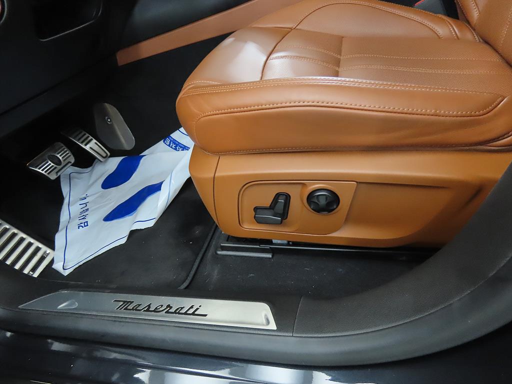 Maserati Levante 2019 Negro - Importación desde Corea - HF Imports Iquique - Foto 14