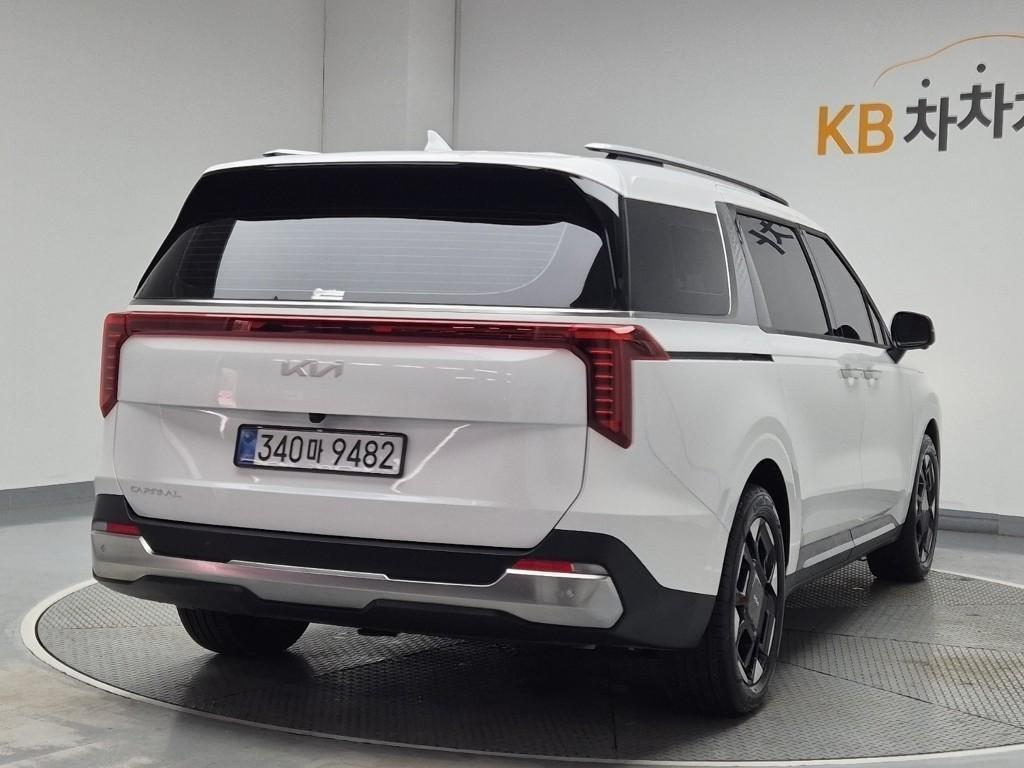 KIA Carnival - Vista 3