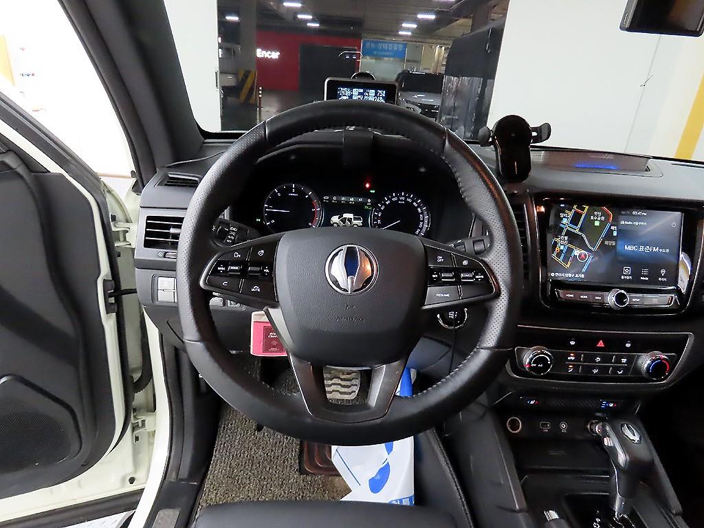 Ssangyong Rexton - Vista 9