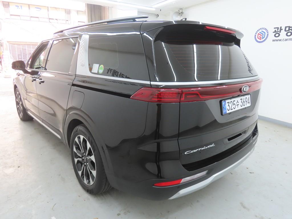 KIA Carnival - Vista 4