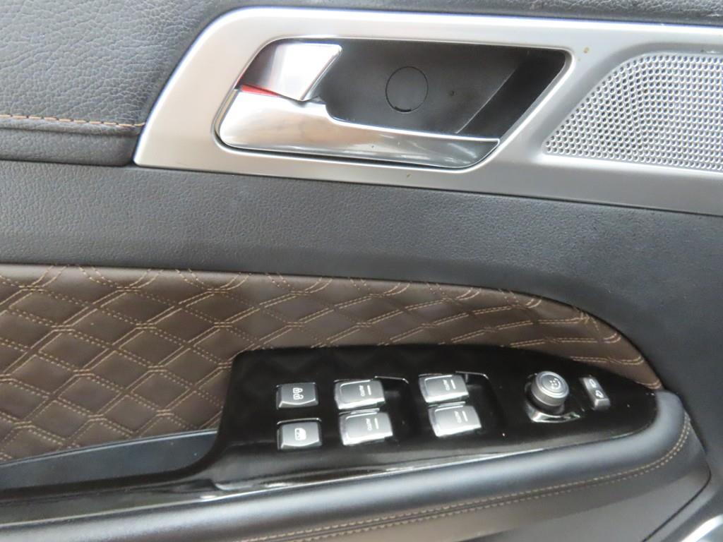 Ssangyong Rexton - Vista 9