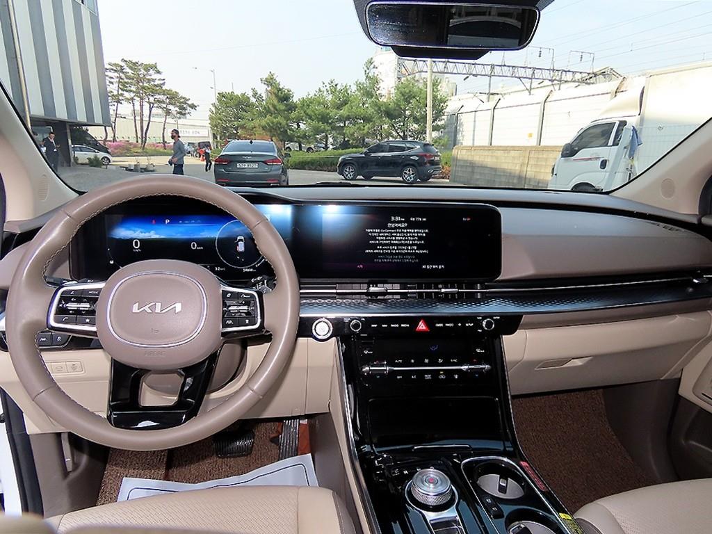 KIA Carnival - Vista 8