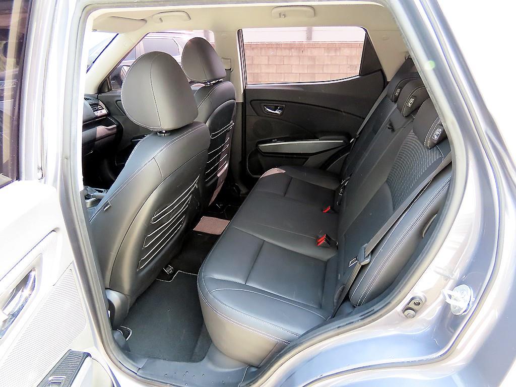 Ssangyong Tivoli - Vista 6