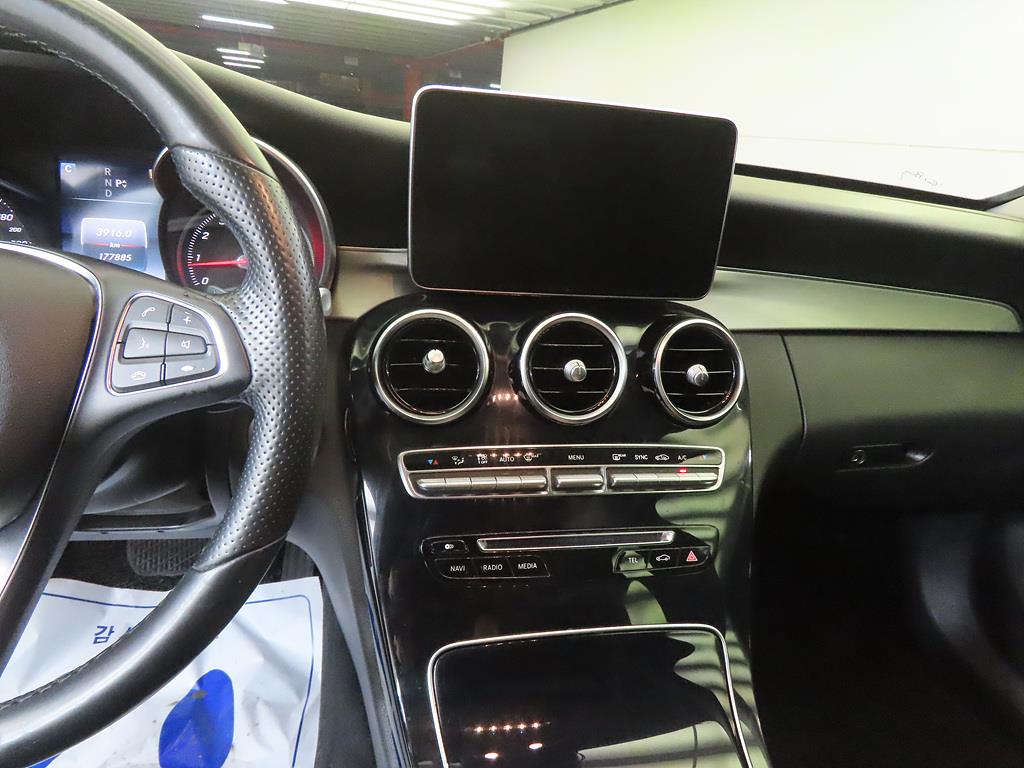 Mercedes Benz C Class - Vista 10