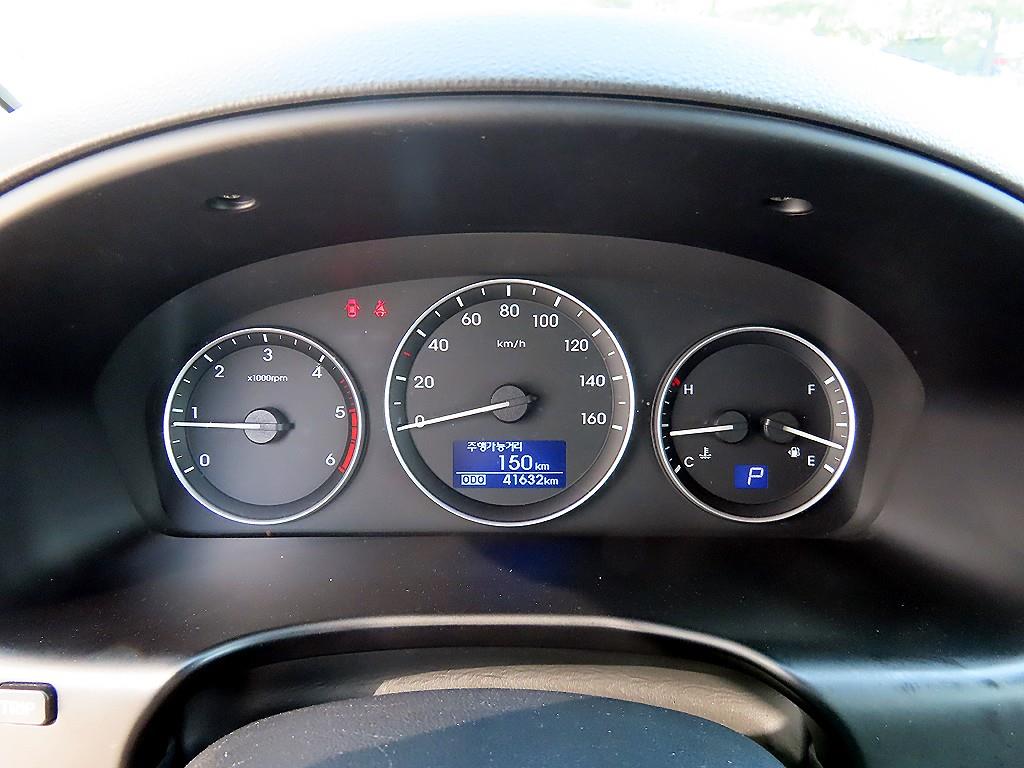 HYUNDAI Starex - Vista 10