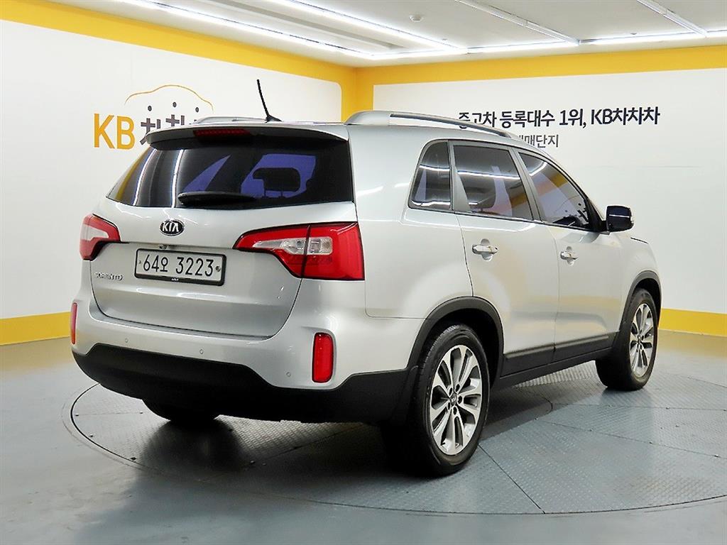 KIA Sorento - Vista 4